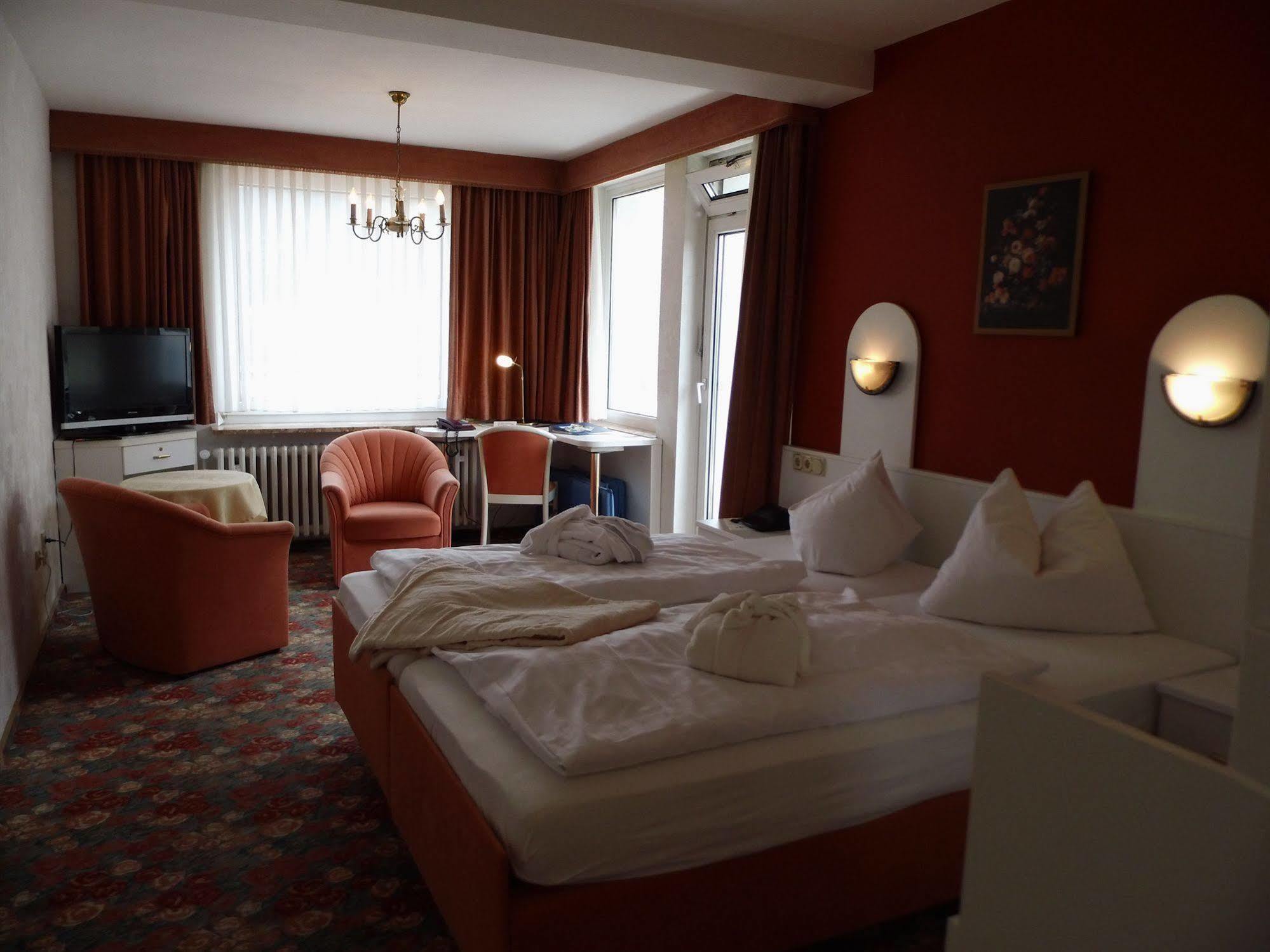 Parkhotel Weber-Mueller Бад-Лаутерберг Екстер'єр фото